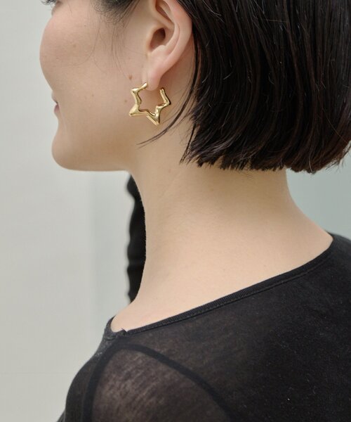 ear PAPILLONNER(イアパピヨネ)の「《WEB&一部店舗限定》スターフープピアス(ピアス(両耳用)・レディース・ゴールド/シルバー・FREE)」の15枚目の写真