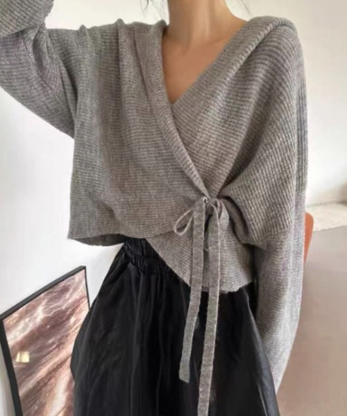 Teem Store（チームストア）の「カシュクール サイドリボンルーズニットカーディガン（ニット/セーター・レディース・ブラック/グレー・M）」の7枚目の写真