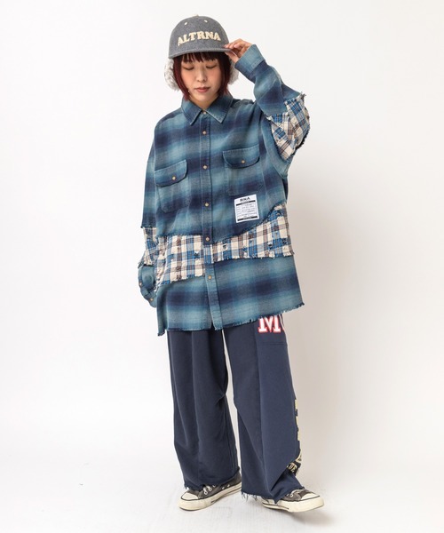 RNA（アールエヌエー）の「B2998 パッチワークチェックシャツ（シャツ/ブラウス・レディース・ブラック/レッド/ブルー・MEDIUM）」の9枚目の写真