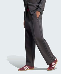 adidas（アディダス）の「クラシック プレミアム トラックパンツ（ジャージ） / アディダスオリジナルス adidas Originals（スウェットパンツ）」