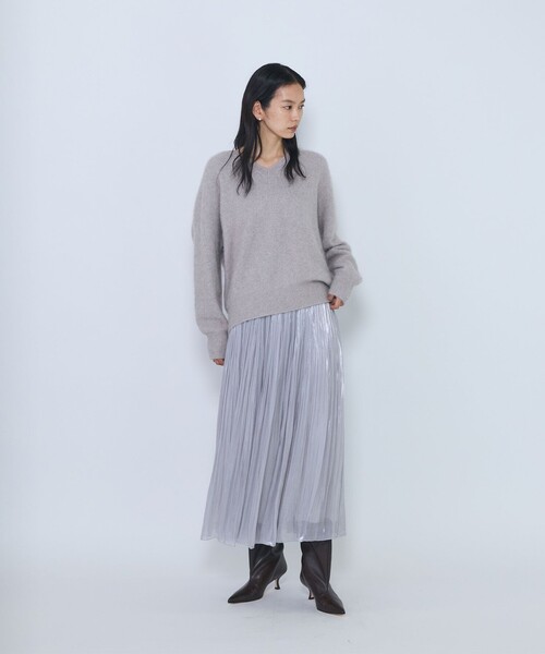 1er Arrondissement(プルミエアロンディスモン)の「グロッシーサテンプリーツスカート(スカート・レディース・ブラック/グレイッシュベージュ・38/36)」の6枚目の写真