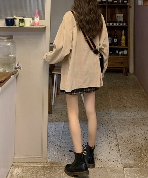 SEU(エスイーユー)の「オーバーサイズ コーデュロイ オーバー シャツ 長袖 【オフィスカジュアル】【きれいめカジュアル】 レディース韓国風 春秋(シャツ/ブラウス・レディース・ベージュ/ブルー・フリー)」の9枚目の写真