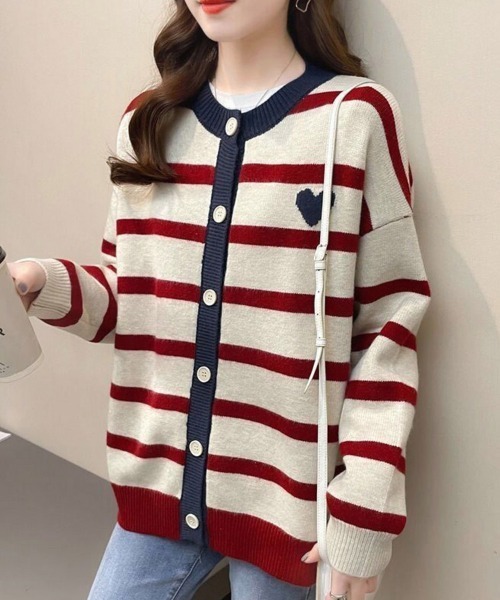 ONEP STAR(ワンピスター)の「配色ボーダーハート刺繍長袖ニットカーディガン(ニット/セーター・レディース・グリーン/ネイビー/レッド・FREE)」の9枚目の写真