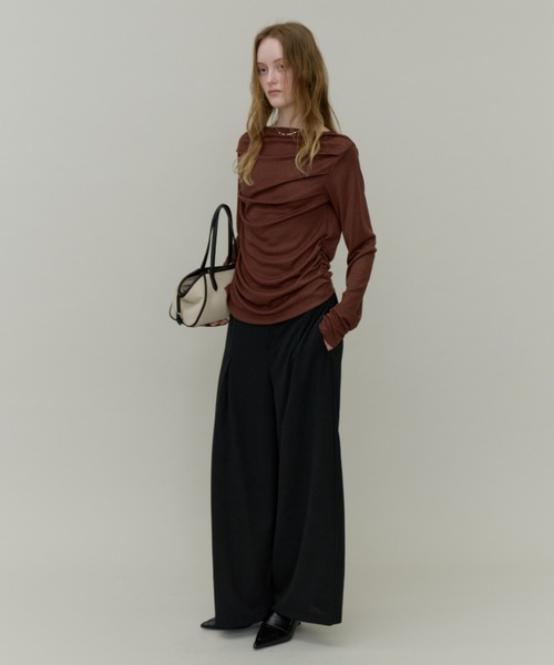 Plumel(プルメル)の「Front Drape Cat Pullover / フロントドレーププルオーバー(Tシャツ/カットソー・レディース・グレー/ブラウン/ブラック/オフホワイト・MEDIUM)」の5枚目の写真