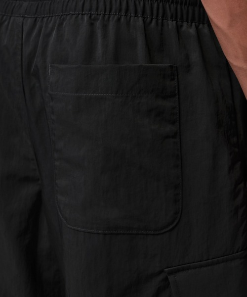 JORDAN BRAND(ジョーダンブランド)の「ジョーダン ブルックリン メンズ ウーブン カーゴ パンツ / Jordan Brooklyn Men's Woven Cargo Pants IM9818-321 Night Forest(カーゴパンツ・メンズ・グリーン系その他2・XL)」の5枚目の写真