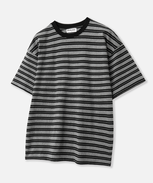 DEVELOVE（デヴローブ）の「ダブルストライプラウンド半袖Tシャツ_ブラック（Tシャツ/カットソー・メンズ・ブラック・MEDIUM/LARGE/X-LARGE/XX-LARGE）」の4枚目の写真