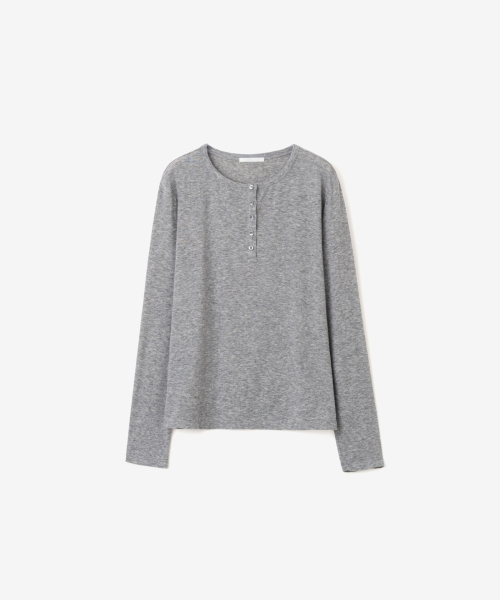 YEARNING(イヤニング)の「ソフトヘンリーネック長袖、メランジグレー(Tシャツ/カットソー・レディース・その他・FREE)」の4枚目の写真