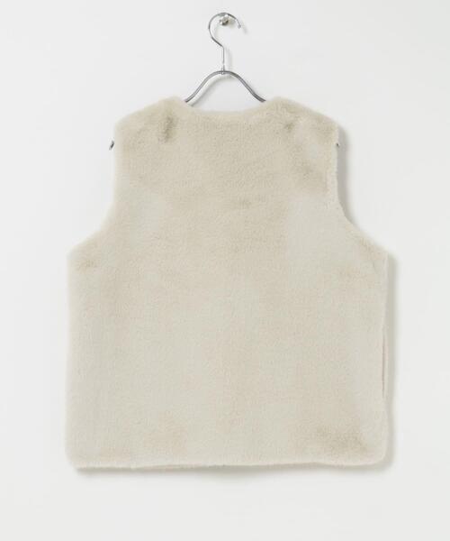 ITEMS URBANRESEARCH(アイテムズ アーバンリサーチ)の「ミンクタッチフェイクファージレ(ダウンベスト・レディース・アイボリー/ライトブラウン・FREE)」の9枚目の写真