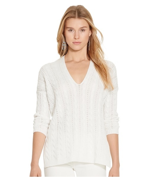 ホワイト ケーブルニット Vネックセーター vネックケーブルニット