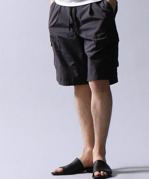 5351 POUR LES HOMMES（ゴーサンゴーイチプールオム）の「リップストップショートカーゴパンツ（カーゴパンツ・メンズ・ブラック/カーキ・46/44/48）」の2枚目の写真