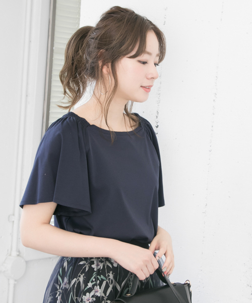 URBAN RESEARCH（アーバンリサーチ）の「2WAY袖フレアカットソー（Tシャツ/カットソー・レディース・ネイビー/オレンジ/ブラウン/オフホワイト・FREE）」の3枚目の写真