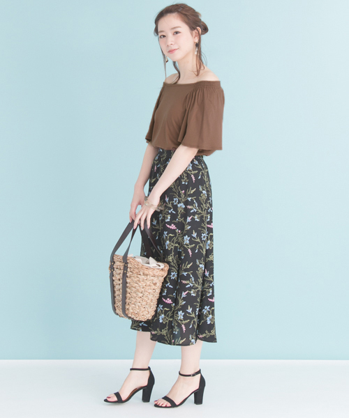 URBAN RESEARCH（アーバンリサーチ）の「2WAY袖フレアカットソー（Tシャツ/カットソー・レディース・ネイビー/オレンジ/ブラウン/オフホワイト・FREE）」の16枚目の写真