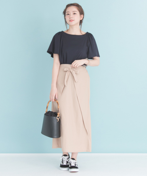 URBAN RESEARCH（アーバンリサーチ）の「2WAY袖フレアカットソー（Tシャツ/カットソー・レディース・ネイビー/オレンジ/ブラウン/オフホワイト・FREE）」の17枚目の写真