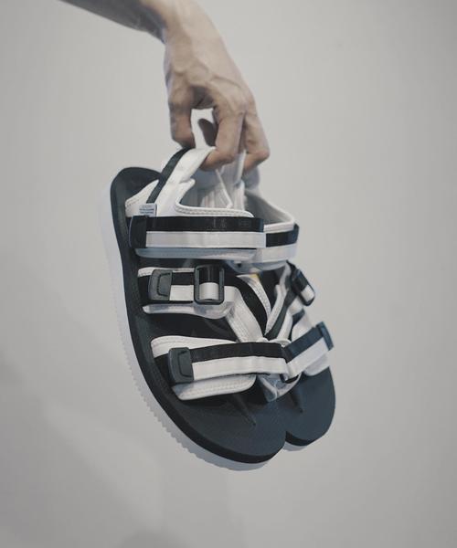 suicoke（スイコック）の「＜SUICOKE × monkey time＞ KISEE-VMT2/サンダル ◆（サンダル・メンズ・ホワイト/ブラック・10/9/7/8）」の2枚目の写真