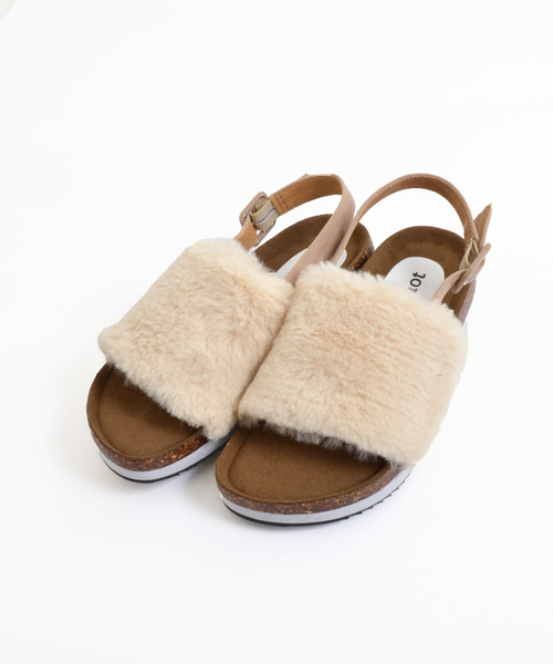 MERLOT（メルロー）の「ファーバックベルトサンダル550-9489S（サンダル・レディース・ブラック/グレー/ベージュ・M/L）」の19枚目の写真