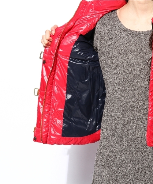 TOMMY HILFIGER（トミーヒルフィガー）の「BELTED DOWN JACKET（ダウンジャケット/コート・レディース・カーキ/ネイビー/レッド・SMALL/MEDIUM/LARGE）」の12枚目の写真