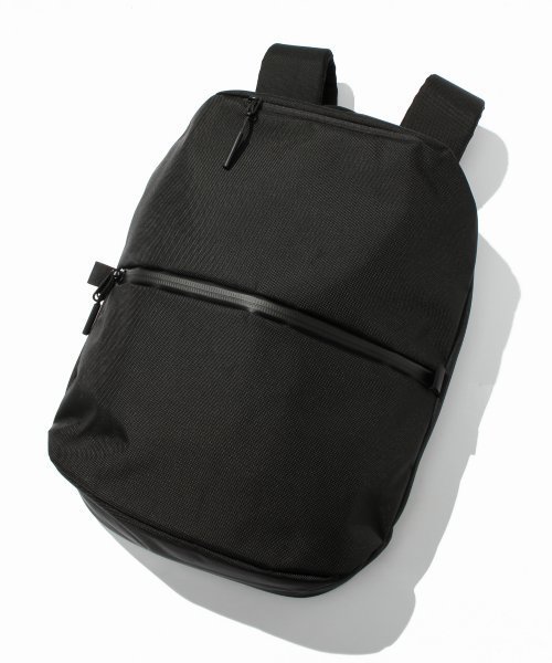 Aer（エアー）の「◇Aer / エアー FLIGHT PACK（バックパック/リュック・メンズ・ブラック/チャコールグレー・FREE）」の2枚目の写真