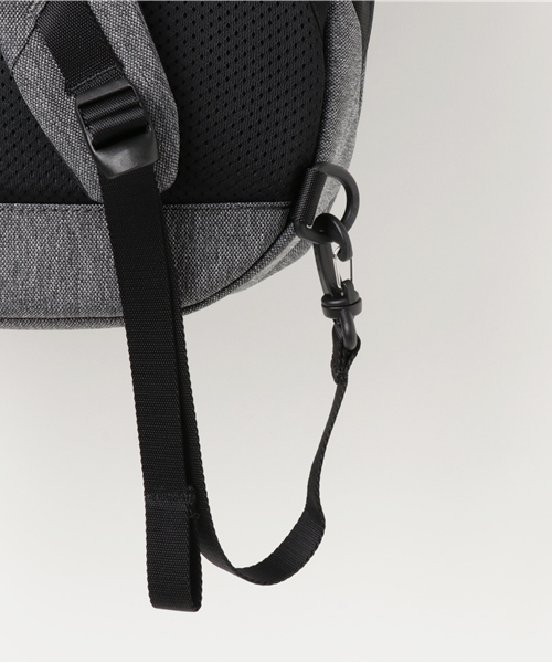 Aer（エアー）の「◇Aer / エアー FLIGHT PACK（バックパック/リュック・メンズ・ブラック/チャコールグレー・FREE）」の5枚目の写真