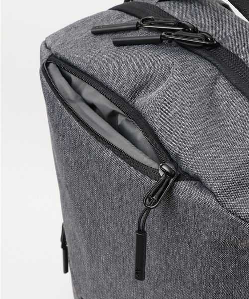 Aer（エアー）の「◇Aer / エアー FLIGHT PACK（バックパック/リュック・メンズ・ブラック/チャコールグレー・FREE）」の6枚目の写真