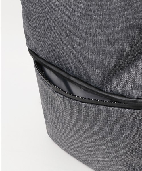 Aer（エアー）の「◇Aer / エアー FLIGHT PACK（バックパック/リュック・メンズ・ブラック/チャコールグレー・FREE）」の7枚目の写真