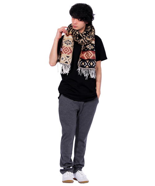 ８(eight)（エイト）の「ネイティブ ロングマフラー ストール（ストール/ショール・メンズ・ブラック/ベージュ/ネイビー/ダークネイビー・FREE）」の6枚目の写真