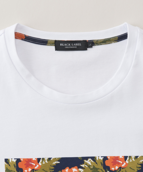 BLACK LABEL CRESTBRIDGE（ブラックレーベル・クレストブリッジ）の「ボックストロピカルプリントT（Tシャツ/カットソー・メンズ・オフホワイト/ネイビー・L/M）」の4枚目の写真