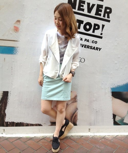 Another Edition（アナザーエディション）の「AE カラーDNM タイト SK（スカート・レディース・オフホワイト/イエロー/ライトブルー・SMALL/MEDIUM）」の3枚目の写真