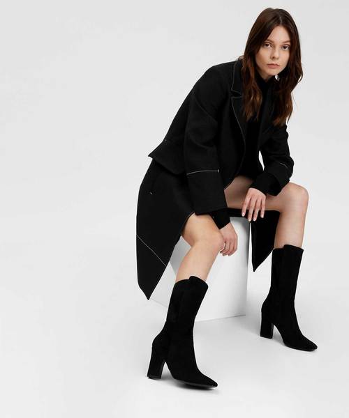 CHARLES & KEITH(チャールズ & キース)の「テパードヒールカフブーツ / TAPERED HEEL CALF BOOTS(ブーツ・レディース・ブラック/バーガンディー・22.5cm/23cm/23.5cm/24.5cm/25cm/25.5cm)」の9枚目の写真