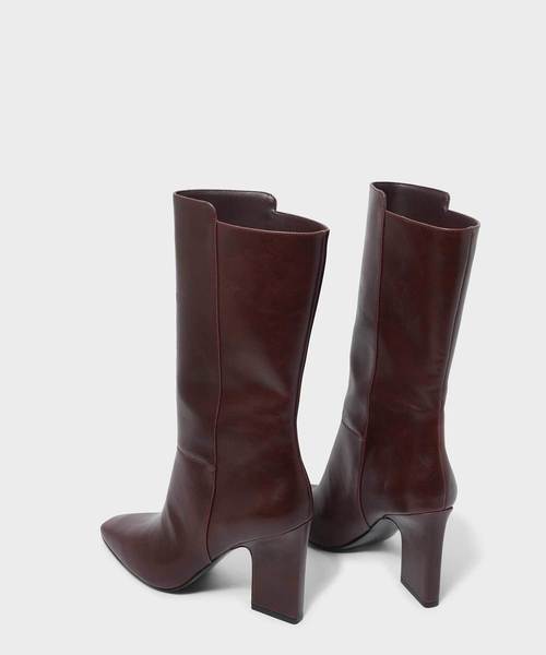 CHARLES & KEITH(チャールズ & キース)の「テパードヒールカフブーツ / TAPERED HEEL CALF BOOTS(ブーツ・レディース・ブラック/バーガンディー・22.5cm/23cm/23.5cm/24.5cm/25cm/25.5cm)」の6枚目の写真