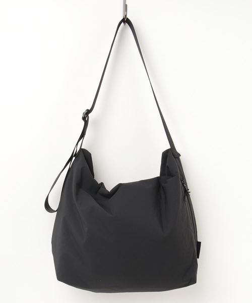 Un coeur（アンクール）の「【Un coeur/アンクール】DIC shoulder  141131（ショルダーバッグ・メンズ・ブラック/ベージュ/ネイビー/カーキ・FREE）」の2枚目の写真