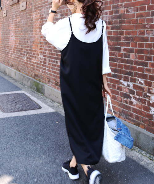 andme（アンドミー）の「きれいめツイルVネックキャミワンピース（ワンピース・レディース・グレー系その他/ベージュ系その他/ダークカーキ/ブラック/ネイビー・M）」の6枚目の写真