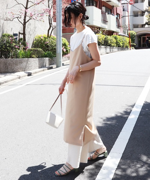 andme（アンドミー）の「きれいめツイルVネックキャミワンピース（ワンピース・レディース・グレー系その他/ベージュ系その他/ダークカーキ/ブラック/ネイビー・M）」の3枚目の写真