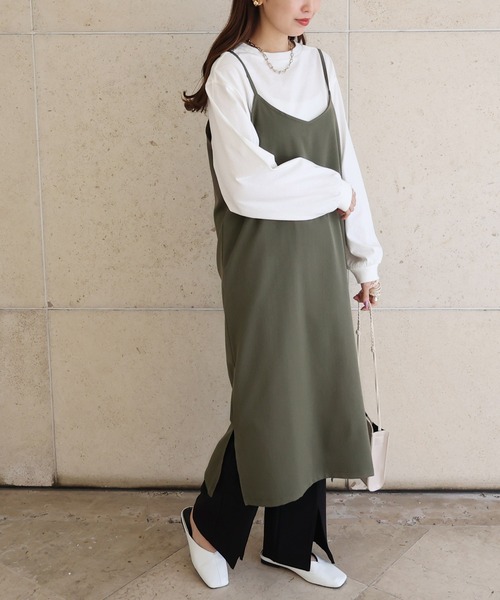 andme（アンドミー）の「きれいめツイルVネックキャミワンピース（ワンピース・レディース・グレー系その他/ベージュ系その他/ダークカーキ/ブラック/ネイビー・M）」の4枚目の写真