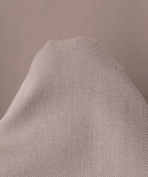 andme（アンドミー）の「きれいめツイルVネックキャミワンピース（ワンピース・レディース・グレー系その他/ベージュ系その他/ダークカーキ/ブラック/ネイビー・M）」の15枚目の写真