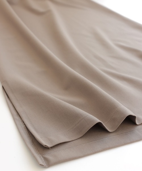 andme（アンドミー）の「きれいめツイルVネックキャミワンピース（ワンピース・レディース・グレー系その他/ベージュ系その他/ダークカーキ/ブラック/ネイビー・M）」の14枚目の写真