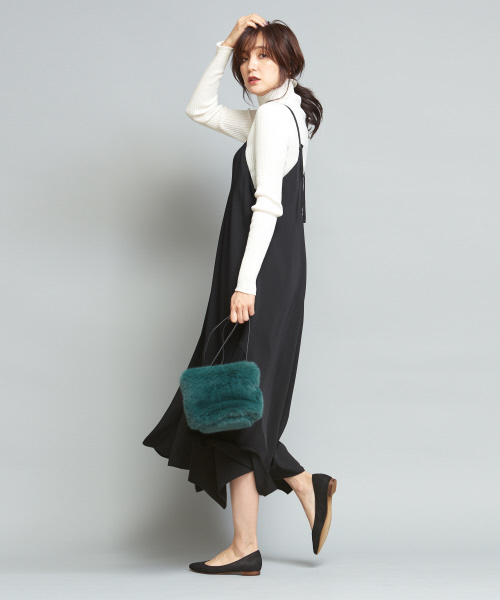 qualite(カリテ)の「キャミオールインワン(ワンピース・レディース・ブラック/ベージュ・38/36)」の17枚目の写真