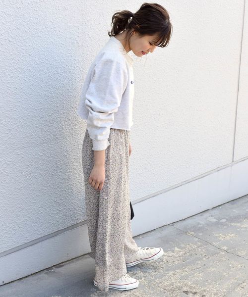 Khaju（カージュ）の「Khaju:フラワーイージーパンツ19SS◆（その他パンツ・レディース・ホワイト/ブラック/ライトブルー・ONE SIZE）」の5枚目の写真