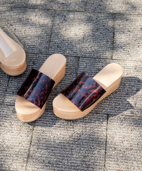 WEGO（ウィゴー）の「WEGO/ウッドソールサボサンダル（サンダル・レディース・キャメル/ブラック/その他1/その他2・MEDIUM/LARGE）」の3枚目の写真