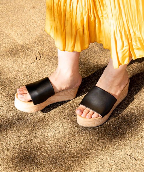 WEGO（ウィゴー）の「WEGO/ウッドソールサボサンダル（サンダル・レディース・キャメル/ブラック/その他1/その他2・MEDIUM/LARGE）」の11枚目の写真