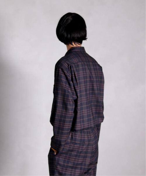 EDIFICE LA BOUCLE（エディフィスラブークル）の「【EDIFICE LA BOUCLE / ラブ―クル】オープンカラー Wポケットロングスリーブ（シャツ/ブラウス・メンズ・ネイビー・44/46/48）」の21枚目の写真