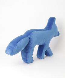 Maison Kitsune（メゾンキツネ）の「KITSUNE CUSHION DOLL