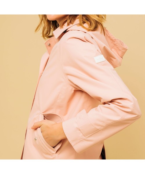 AIGLE（エーグル）の「透湿防水 ミスマノン コート（ステンカラーコート・レディース・ピンク/ベージュ・36/38/40）」の4枚目の写真