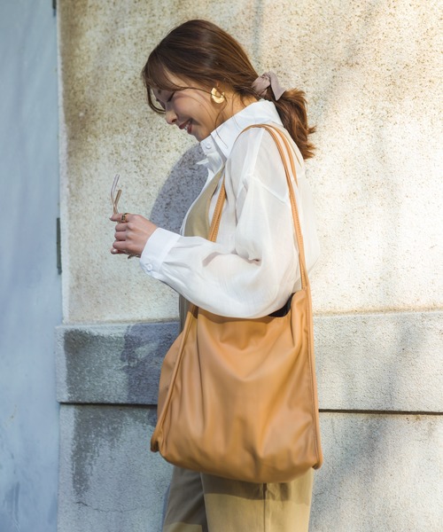 SpRay(スプレイ)の「トートBAG(トートバッグ・レディース・ブラック/ベージュ/オフホワイト/カーキ・FREE)」の3枚目の写真