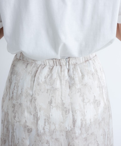 VANNIE U(ヴァニーユー)の「タイダイ柄ペイントスカート(スカート・レディース・ベージュ/コーラル・FREE)」の6枚目の写真