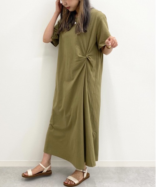 apres jour mignon(アプレジュールミニョン)の「タックデザインカットワンピース【ZOZOTOWN限定アイテム】(ワンピース・レディース・カーキ/その他/ブルー系その他・フリー)」の5枚目の写真