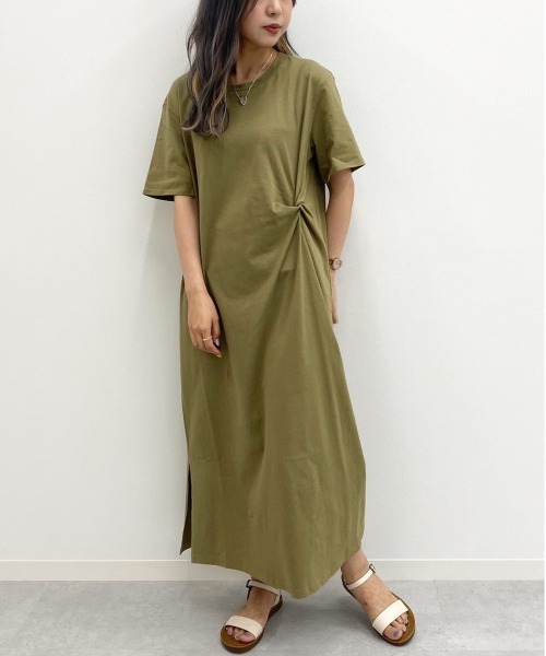 apres jour mignon(アプレジュールミニョン)の「タックデザインカットワンピース【ZOZOTOWN限定アイテム】(ワンピース・レディース・カーキ/その他/ブルー系その他・フリー)」の6枚目の写真