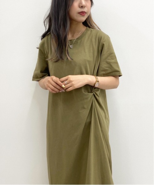apres jour mignon(アプレジュールミニョン)の「タックデザインカットワンピース【ZOZOTOWN限定アイテム】(ワンピース・レディース・カーキ/その他/ブルー系その他・フリー)」の10枚目の写真