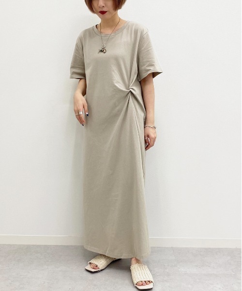 apres jour mignon(アプレジュールミニョン)の「タックデザインカットワンピース【ZOZOTOWN限定アイテム】(ワンピース・レディース・カーキ/その他/ブルー系その他・フリー)」の18枚目の写真
