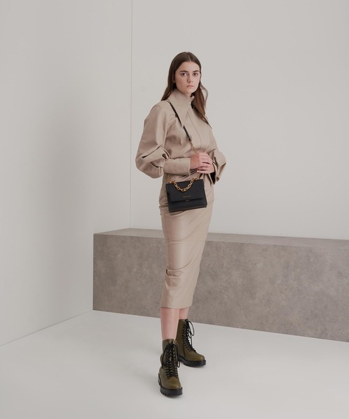 フロントフラップ チェーンハンドルクロスボディバッグ CHARLES ＆ KEITH ショルダーバッグ バッグ フロントフラップ