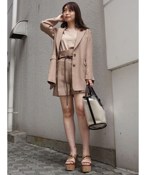 MERCURYDUO（マーキュリーデュオ）の「コードベルト付ショートパンツ（その他パンツ・レディース・ブラウン・SMALL/MEDIUM）」の2枚目の写真